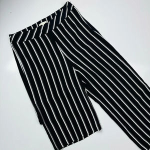 H&M Black Ankle-length Pants‎ Size 12